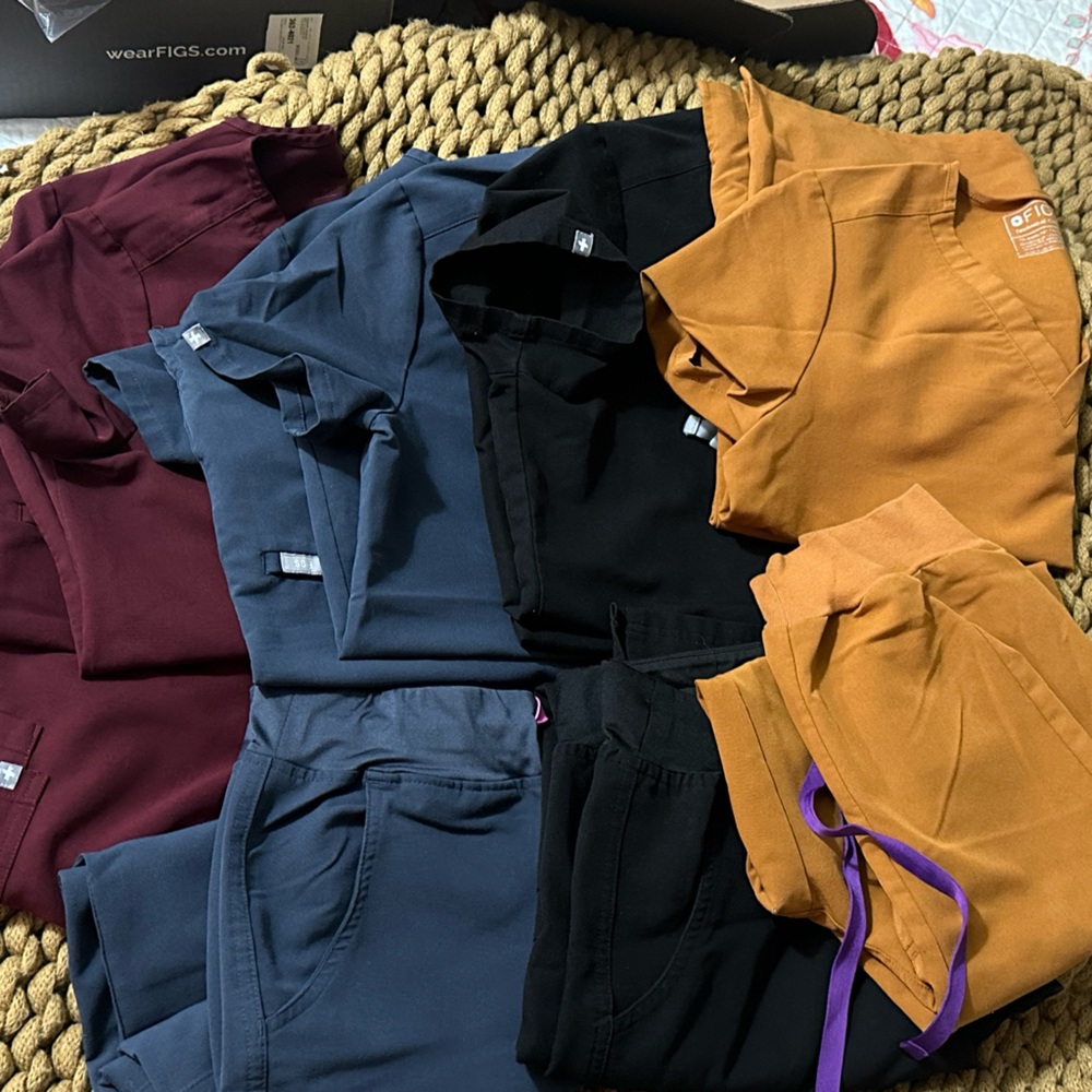 Set of 4 used figs set